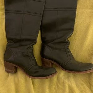 Beautiful black heeled Frye boots. Broken in, in great shape!